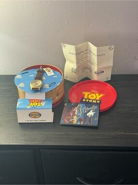 Limited edition Fossil x Toy Story Woody Kids Watch – Brown and Gold